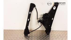 Used Window mechanism 4-door, front right Opel Corsa F (UB/UH/UP) 1.2 12V 75 Price € 75,00 Margin scheme offered by Autodemontage Vrijhoeven B.V.