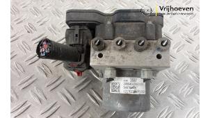 Used ABS pump Opel Karl 1.0 12V Price € 75,00 Margin scheme offered by Autodemontage Vrijhoeven B.V.