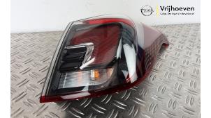 Używane Tylne swiatlo pozycyjne prawe Opel Crossland/Crossland X 1.2 Turbo 12V Euro 6d-temp Cena € 40,00 Procedura marży oferowane przez Autodemontage Vrijhoeven B.V.