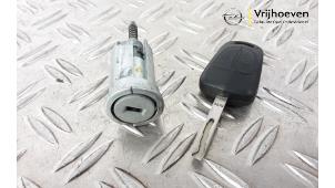 Used Ignition lock + key Opel Meriva 1.6 16V Price € 50,00 Margin scheme offered by Autodemontage Vrijhoeven B.V.