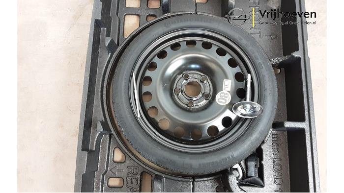 Space-saver spare wheel from a Opel Astra K 1.0 SIDI Turbo 12V 2016