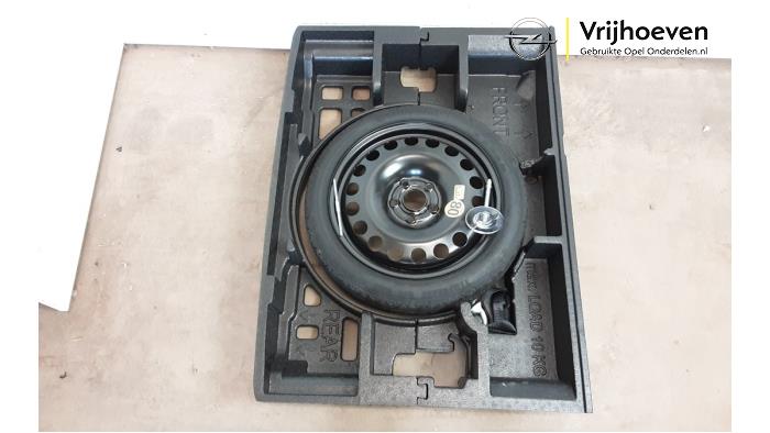 Space-saver spare wheel from a Opel Astra K 1.0 SIDI Turbo 12V 2016