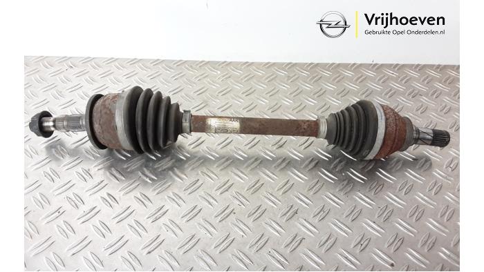Gebrauchte Antriebswelle links vorne Opel Astra K 1.6 SIDI Eco Turbo 16V Preis € 90,00 Margenregelung angeboten von Autodemontage Vrijhoeven B.V.