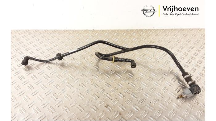 Usagé Conduit (divers) Opel Adam 1.4 S 16V Turbo Prix € 40,00 Règlement à la marge proposé par Autodemontage Vrijhoeven B.V.