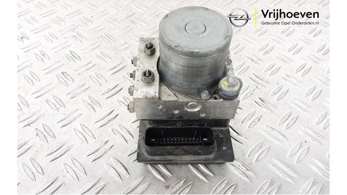 Usagé Bloc ABS Opel Corsa D 1.6i OPC 16V Turbo Prix € 150,00 Règlement à la marge proposé par Autodemontage Vrijhoeven B.V.