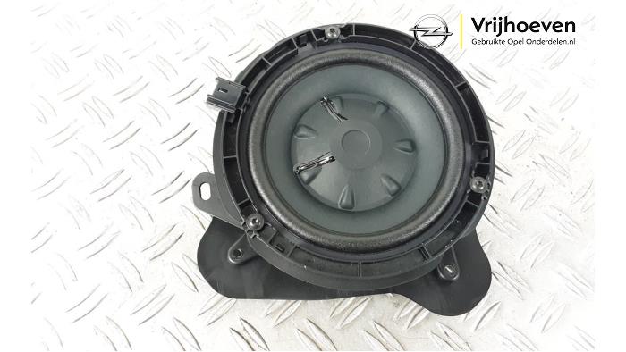 Speaker from a Opel Astra L (F3/FB/FM/FP) 1.2 Turbo 130 12V 2023