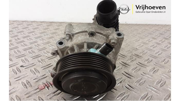 Begagnade Vattenpump Opel Astra K Sports Tourer 1.6 CDTI 110 16V Pris € 100,00 Marginaltabell erbjuds av Autodemontage Vrijhoeven B.V.