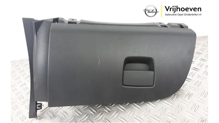 Begagnade Handskfack Opel Corsa E 1.0 SIDI Turbo 12V Pris € 30,00 Marginaltabell erbjuds av Autodemontage Vrijhoeven B.V.