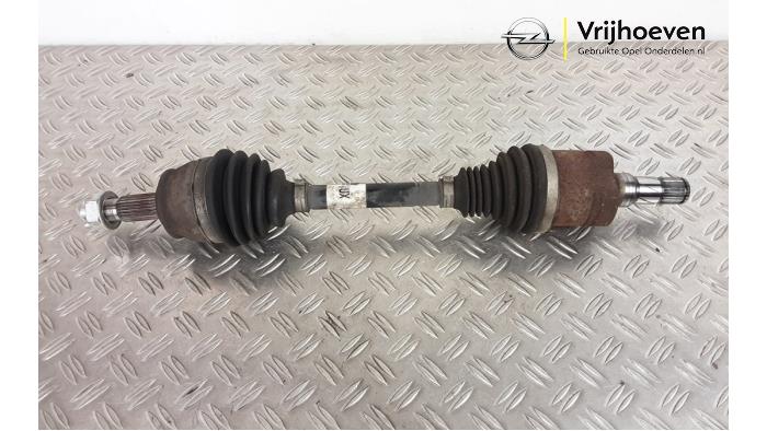 Gebrauchte Antriebswelle links vorne Opel Corsa E 1.4 Turbo 16V Preis € 50,00 Margenregelung angeboten von Autodemontage Vrijhoeven B.V.