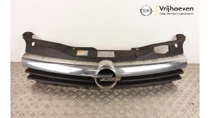 Używane Grill Opel Astra H SW (L35) 1.9 CDTi 100 Cena € 60,00 Procedura marży oferowane przez Autodemontage Vrijhoeven B.V.