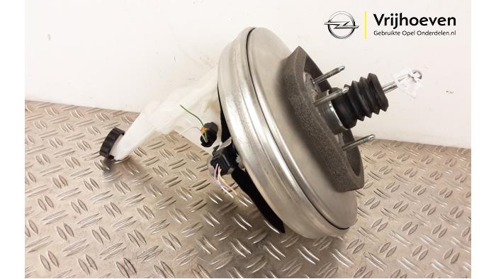 Usagé Servo frein Opel Astra L (F3/FB/FM/FP) 1.2 Turbo 130 12V Prix € 100,00 Règlement à la marge proposé par Autodemontage Vrijhoeven B.V.