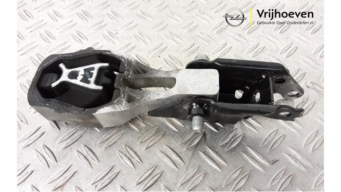Usagé Support moteur Opel Astra L (F3/FB/FM/FP) 1.2 Turbo 130 12V Prix € 25,00 Règlement à la marge proposé par Autodemontage Vrijhoeven B.V.