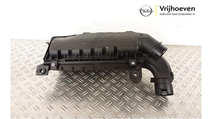 Begagnade Luftfilterhus Opel Astra L (F3/FB/FM/FP) 1.2 Turbo 130 12V Pris € 24,94 Marginaltabell erbjuds av Autodemontage Vrijhoeven B.V.