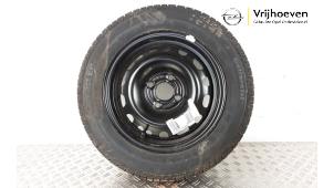 Usados Rueda de repuesto Opel Corsa C (F08/68) 1.2 16V Twin Port Precio € 40,00 Norma de margen ofrecido por Autodemontage Vrijhoeven B.V.