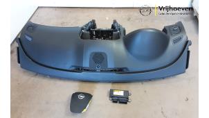Usagé Kit airbag + tableau de bord Opel Insignia Sports Tourer 2.0 Turbo 16V Ecotec Prix € 350,00 Règlement à la marge proposé par Autodemontage Vrijhoeven B.V.