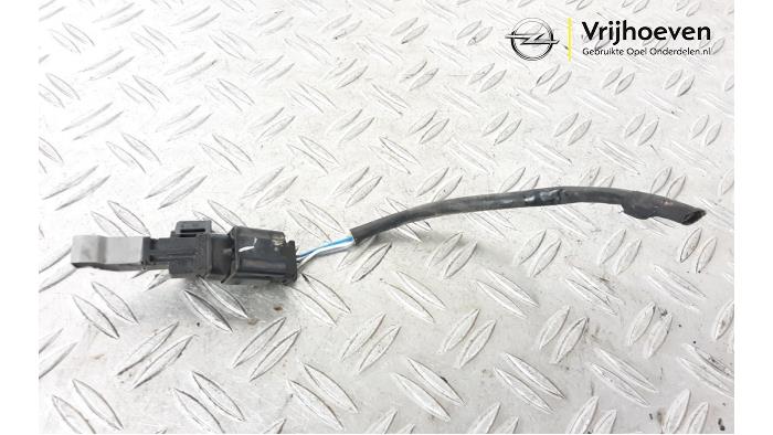 Begagnade Vevaxelsensor Opel Crossland (X) 1.2 Turbo 12V Euro 6 Pris € 10,00 Marginaltabell erbjuds av Autodemontage Vrijhoeven B.V.