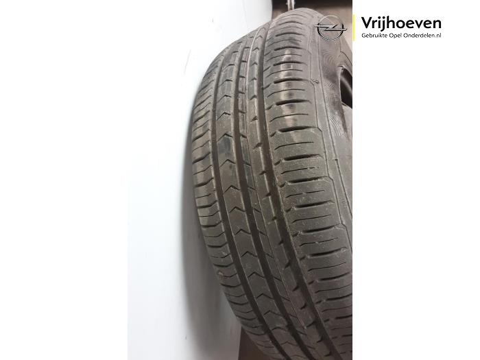 Spare wheel mechanism from a Opel Combo Cargo 1.6 CDTI 75 2019
