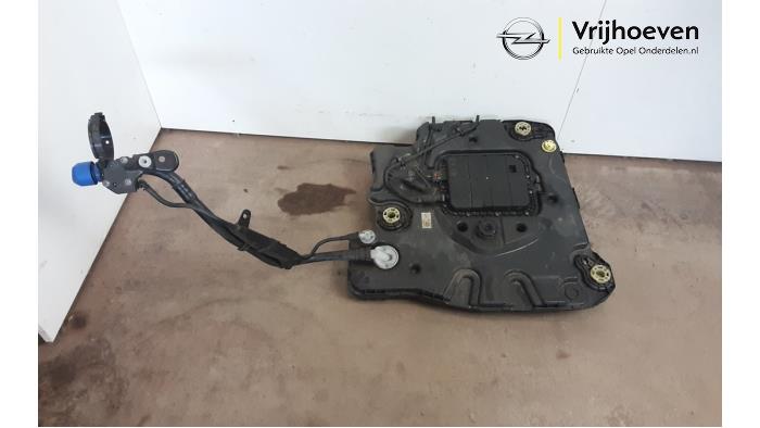 Gebrauchte Adblue Tank Opel Corsa F (UB/UH/UP) 1.5 CDTI 100 Preis € 550,00 Margenregelung angeboten von Autodemontage Vrijhoeven B.V.