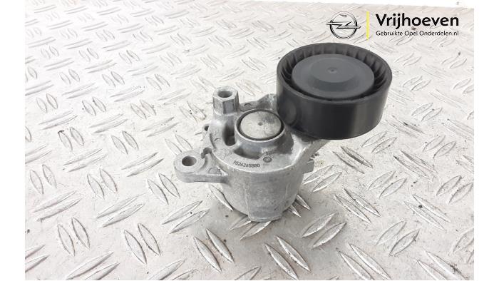 Usados Tensor correa múltiple Opel Corsa F (UB/UH/UP) 1.5 CDTI 100 Precio € 25,00 Norma de margen ofrecido por Autodemontage Vrijhoeven B.V.