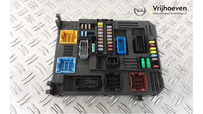 Used Body control computer Opel Grandland (X) 1.6 CDTi 120 Price € 100,00 Margin scheme offered by Autodemontage Vrijhoeven B.V.