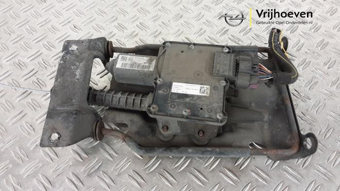 Używane Silnik hamulca postojowego Opel Meriva (B) 1.4 16V Ecotec Cena € 100,00 Procedura marży oferowane przez Autodemontage Vrijhoeven B.V.