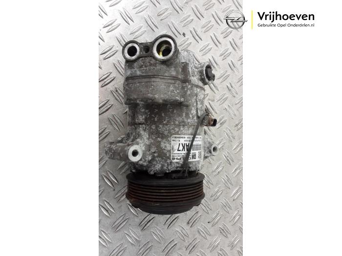 Usagé Pompe clim Opel Zafira Tourer (P12) 2.0 CDTI 16V 130 Ecotec Prix € 125,00 Règlement à la marge proposé par Autodemontage Vrijhoeven B.V.