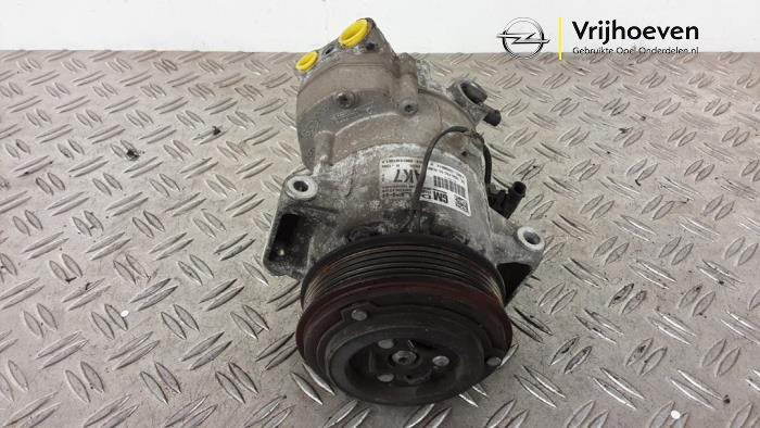 Usagé Pompe clim Opel Zafira Tourer (P12) 2.0 CDTI 16V 130 Ecotec Prix € 125,00 Règlement à la marge proposé par Autodemontage Vrijhoeven B.V.