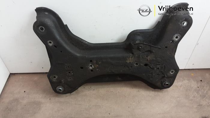 Used Subframe Opel Vivaro 1.9 DI Price € 50,00 Margin scheme offered by Autodemontage Vrijhoeven B.V.