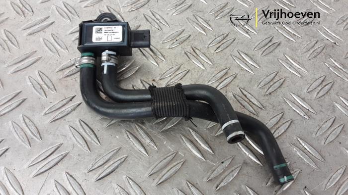 Begagnade Partikelfiltersensor Opel Astra L (F3/FB/FM/FP) 1.6 Plug-in Hybrid Turbo 16V Pris € 25,00 Marginaltabell erbjuds av Autodemontage Vrijhoeven B.V.
