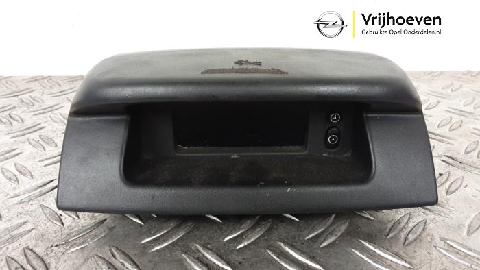Begagnade Innerdisplay Opel Vivaro 1.9 DI Pris € 30,00 Marginaltabell erbjuds av Autodemontage Vrijhoeven B.V.