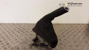 Usagé Levier frein à main Opel Corsa E 1.6 OPC Turbo 16V Prix € 40,00 Règlement à la marge proposé par Autodemontage Vrijhoeven B.V.