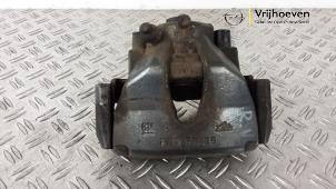 Gebrauchte Bremszange rechts vorne Opel Corsa E 1.6 OPC Turbo 16V Preis € 50,00 Margenregelung angeboten von Autodemontage Vrijhoeven B.V.