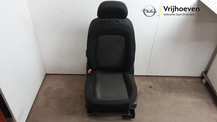 Używane Fotel lewy Opel Antara (LA6) 2.4 16V 4x4 Cena € 125,00 Procedura marży oferowane przez Autodemontage Vrijhoeven B.V.