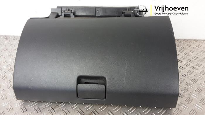 Begagnade Handskfack Opel Antara (LA6) 2.4 16V 4x4 Pris € 50,00 Marginaltabell erbjuds av Autodemontage Vrijhoeven B.V.
