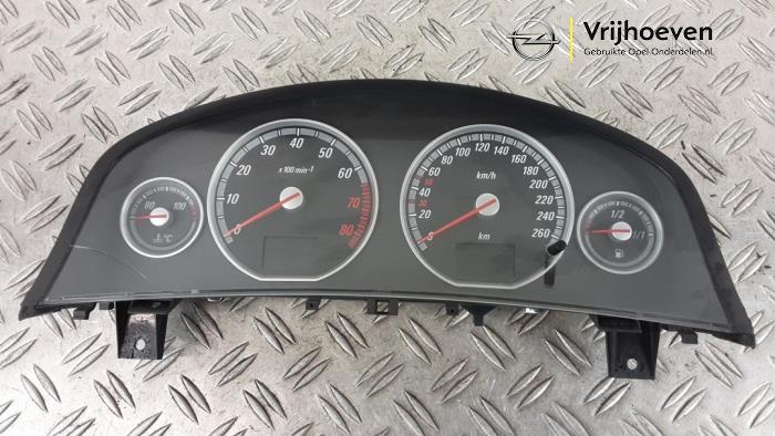 Begagnade Instrumentpanel Opel Signum (F48) 3.2 V6 24V Pris € 50,00 Marginaltabell erbjuds av Autodemontage Vrijhoeven B.V.