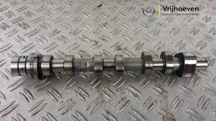 Usagé Arbre à cames Opel Astra K Sports Tourer 1.4 Turbo 12V Prix € 100,00 Règlement à la marge proposé par Autodemontage Vrijhoeven B.V.