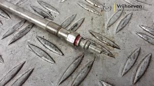 Glow plug from a Opel Astra K Sports Tourer 1.6 CDTI 110 16V 2018