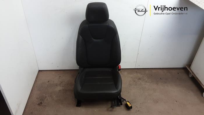 Gebrauchte Sitz rechts Opel Astra K 1.6 CDTI 110 16V Preis € 150,00 Margenregelung angeboten von Autodemontage Vrijhoeven B.V.