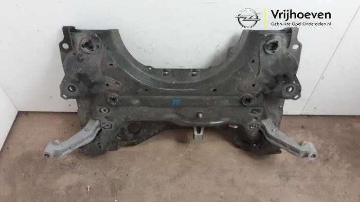 Usados Subchasis Opel Grandland (X) 1.2 Turbo 12V Precio € 175,00 Norma de margen ofrecido por Autodemontage Vrijhoeven B.V.