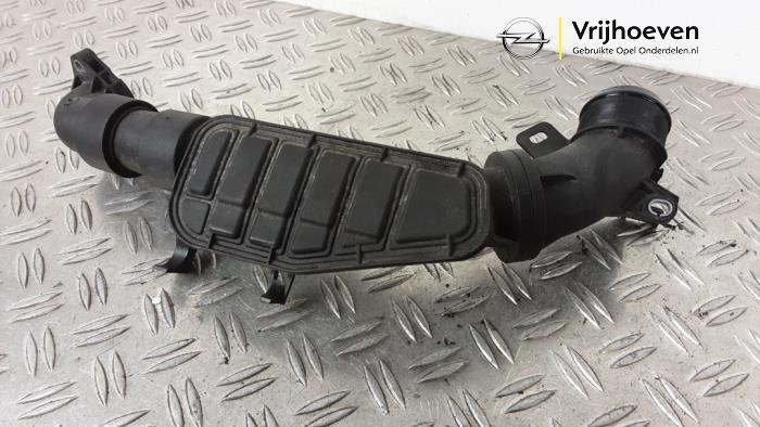 Intercooler Rohr van een Opel Grandland (X) 1.2 Turbo 12V 2018