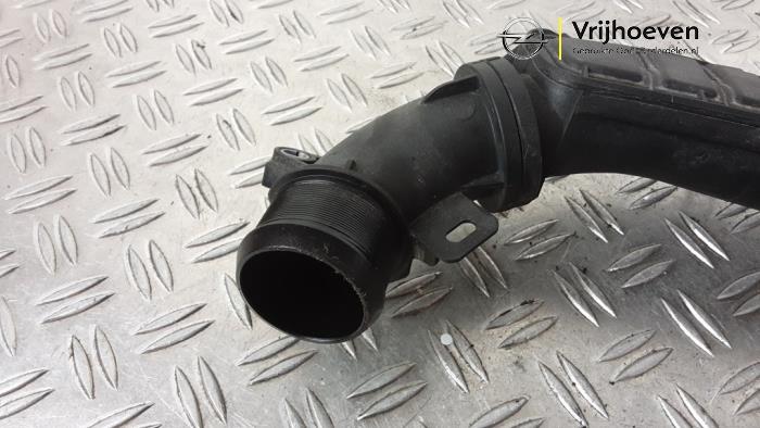 Intercooler Rohr van een Opel Grandland (X) 1.2 Turbo 12V 2018