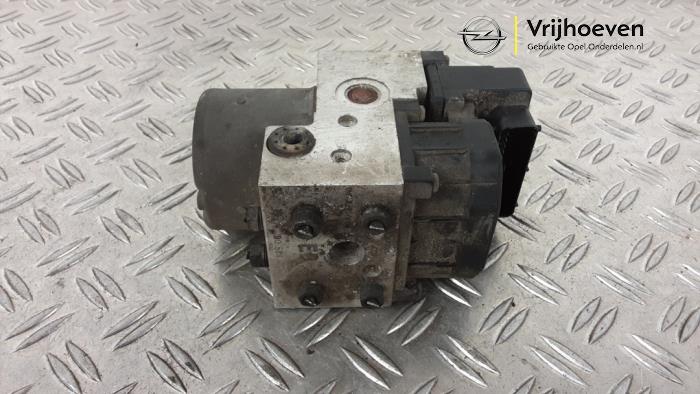 Begagnade ABS-pump Opel Astra G (F08/48) 1.6 Pris € 25,00 Marginaltabell erbjuds av Autodemontage Vrijhoeven B.V.
