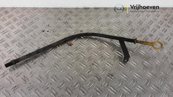 Gebrauchte Ölmessstab Opel Zafira (M75) 1.8 16V Ecotec Preis € 15,00 Margenregelung angeboten von Autodemontage Vrijhoeven B.V.