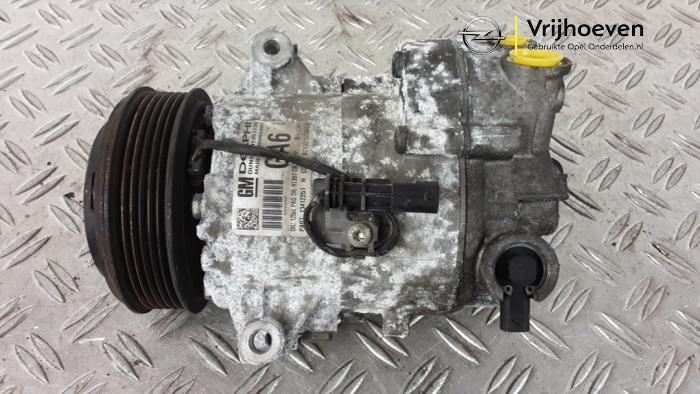 Usagé Pompe clim Opel Astra J GTC (PD2/PF2) 1.6 Turbo 16V Prix € 175,00 Règlement à la marge proposé par Autodemontage Vrijhoeven B.V.