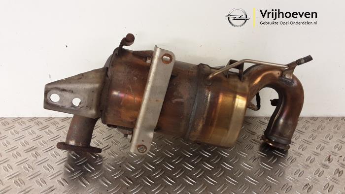 Usagé Filtre à particules Opel Zafira Tourer (P12) 2.0 CDTI 16V 130 Ecotec Prix € 400,00 Règlement à la marge proposé par Autodemontage Vrijhoeven B.V.