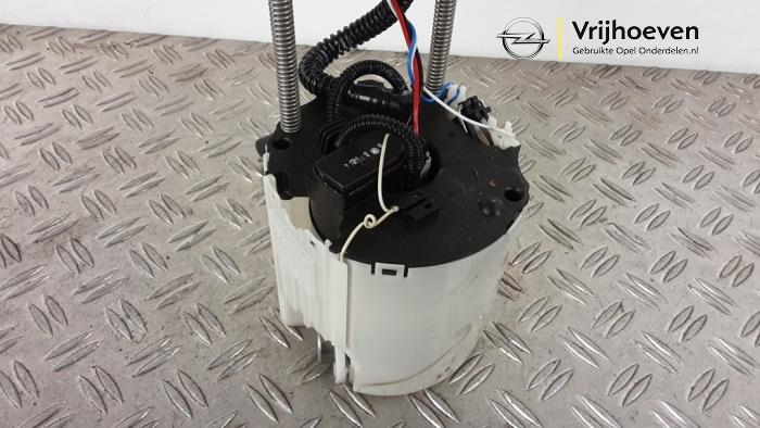 Pompe carburant électrique d'un Opel Zafira Tourer (P12) 1.6 SIDI Eco Turbo 16V 2014