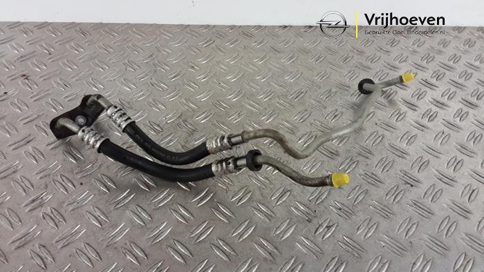 Usagé Conduit (divers) Opel Astra J GTC (PD2/PF2) 2.0 CDTI 16V ecoFLEX Prix € 100,00 Règlement à la marge proposé par Autodemontage Vrijhoeven B.V.