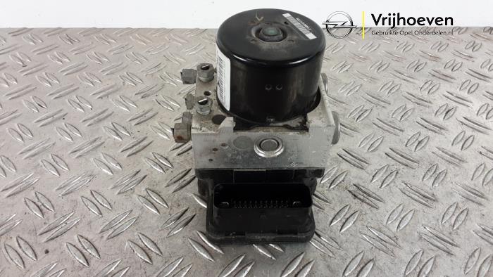 Used ABS pump Opel Astra J GTC (PD2/PF2) 2.0 CDTI 16V ecoFLEX Price € 150,00 Margin scheme offered by Autodemontage Vrijhoeven B.V.