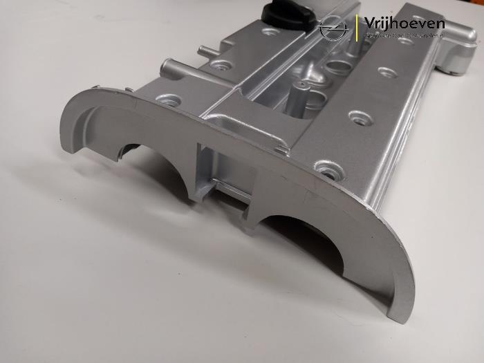 Ventildeckel van een Vauxhall Antara 2.4 16V 2007