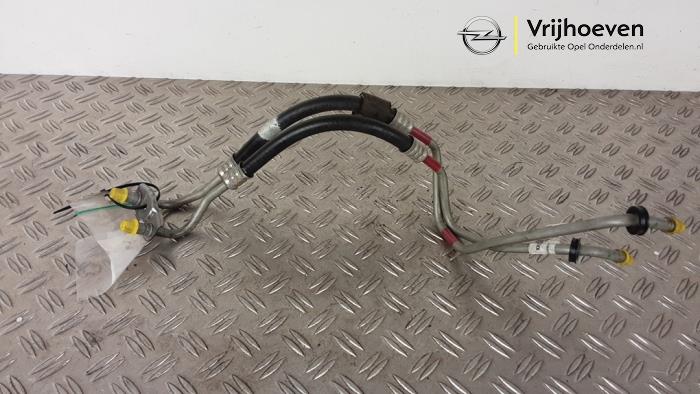Usagé Conduit (divers) Opel Insignia Sports Tourer 2.0 GSi Turbo 16V 4x4 Prix € 150,00 Règlement à la marge proposé par Autodemontage Vrijhoeven B.V.